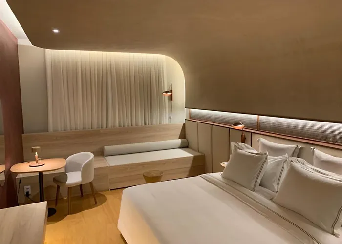 Qoya Hotel Curitiba, Curio Collection By Hilton